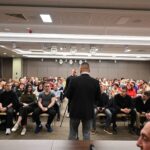 Пълна зала в Бургас на срещата на ГРАЖДАНСКО ДВИЖЕНИЕ ЗА ПРЕЗИДЕНТСКА РЕПУБЛИКА